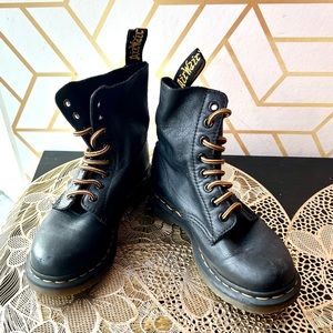Doc Marten’s Boots soft “Greasy Leather” Women’s size 5 (UK3)